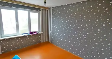 Apartamento 3 habitaciones en Svietlahorsk, Bielorrusia