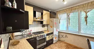 Apartamento 3 habitaciones en Muchaviecki sielski Saviet, Belarús