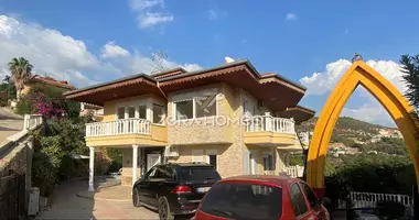 Villa Villa de 5 habitaciones con aparcamiento, con vista al mar, con la piscina en Alanya, Turquía