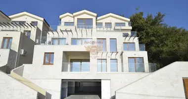 Apartamento 3 habitaciones en Montenegro