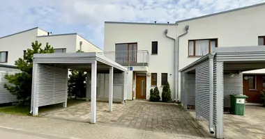 Villa 5 bedrooms in Pinki, Latvia