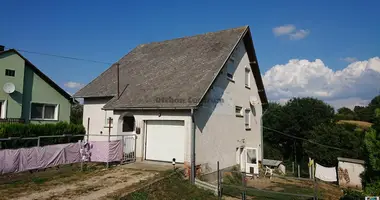 4 room house in Nadasd, Hungary