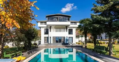Haus 9 Schlafzimmer in Beylikduzu, Türkei