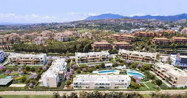 2 bedroom apartment in Estepona, Spain