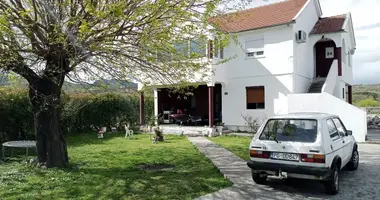 Casa 6 habitaciones en Podgorica, Montenegro