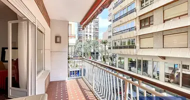 Wohnung in Alicante, Spanien