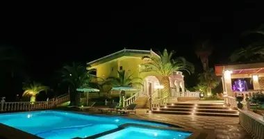 Villa 5 bedrooms in Pefkochori, Greece