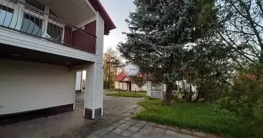 8 room house in Polessky District, Russia