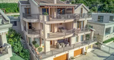 Casa 6 habitaciones en Municipio de Kotor, Montenegro
