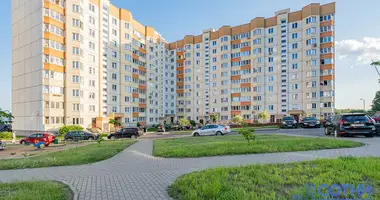 Apartamento 3 habitaciones en Minsk, Bielorrusia