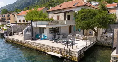 Haus 3 Schlafzimmer in Muo, Montenegro