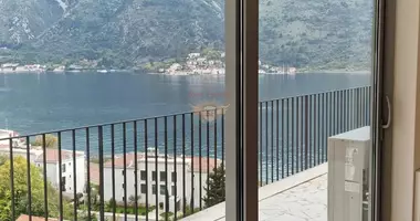 Apartamento 5 habitaciones en Dobrota, Montenegro