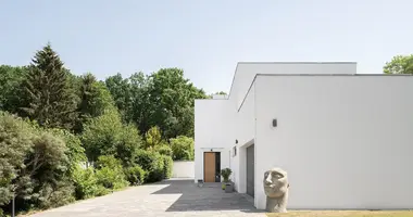 Villa 3 chambres avec Balcon, avec Interphone, avec Terrasse dans Nauen, Allemagne