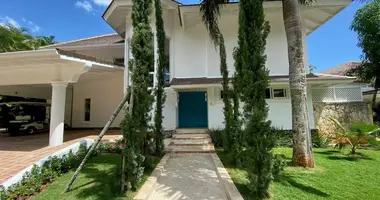Villa de 4 dormitorios con Aire acondicionado, con Piscina, con Barbacoa en Altos de Chavon, República Dominicana