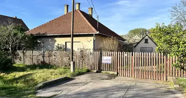 Dom 3 pokoi w Albertirsa, Węgry