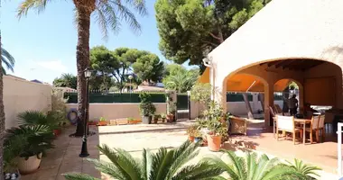 4 bedroom house in Torrevieja, Spain