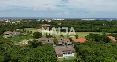 Villa 3 habitaciones con Amueblado, con Aire acondicionado, con Piscina en Higüey, República Dominicana