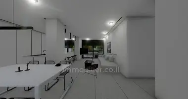 5 room apartment in Ashdod, Israel