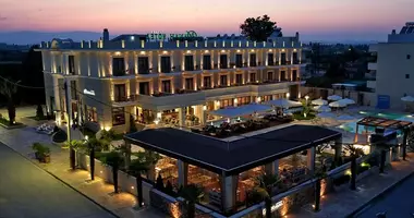 Hotel 2 800 m² in Katerini, Griechenland