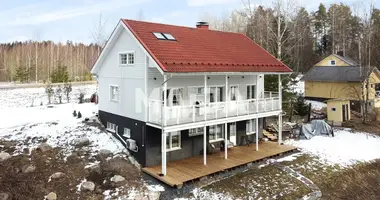 Casa 4 habitaciones en Riihimaeki, Finlandia