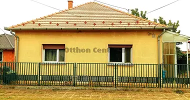 2 room house in Aszod, Hungary