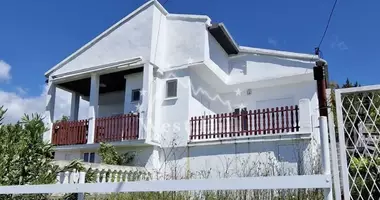 4 room house in Dobra Voda, Montenegro