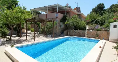 Villa 5 bedrooms with Furnitured, with Air conditioner, with Terrace in Los Balcones, Spain