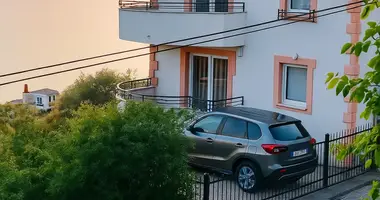 Dom 3 pokoi w Dobra Woda, Czarnogóra