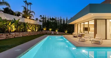 4 bedroom house in San Pedro Alcantara, Spain