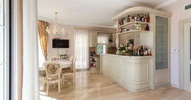 4 bedroom house in Rijeka-Rezevici, Montenegro