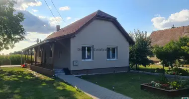 4 room house in Madocsa, Hungary