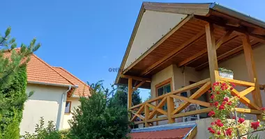 2 room house in Kulcs, Hungary