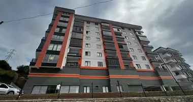 Apartamento 2 habitaciones con balcón, con estacionamiento, con con reparación en Ortahisar, Turquía