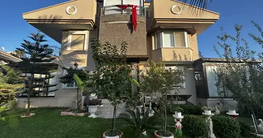 Casa 6 habitaciones en Urla, Turquía