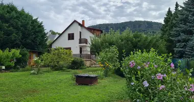 3 room house in Badacsonytoerdemic, Hungary