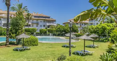 Mieszkanie 4 pokoi w Marbella, Hiszpania