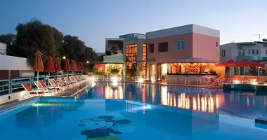 Hotel 4 726 m² w Kato Stalos, Grecja