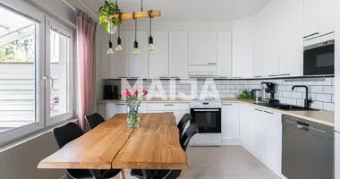 Квартира 3 комнаты в Ярвенпяа, Финляндия