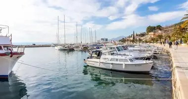 Hotel 360 m² in Makarska, Croatia