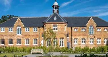 Haus 3 Schlafzimmer in Enfield, Großbritannien