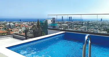 Apartamento 4 habitaciones en Demos Agiou Athanasiou, Chipre