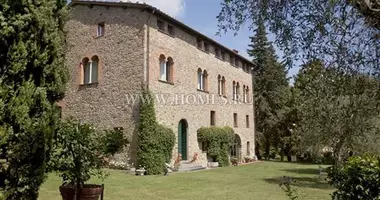 Villa  mit Meerblick, mit Garage, mit Garten in Lucca, Italien