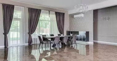 5 bedroom house in Central Federal District, Russia
