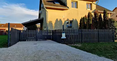 Dom 4 pokoi w Papa, Węgry