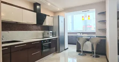 Apartamento 3 habitaciones en Minsk, Bielorrusia