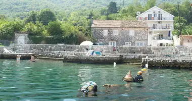 Villa  con Terraza en Kotor, Montenegro