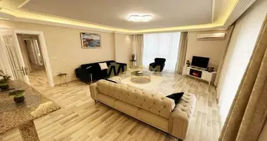 Apartamento 3 habitaciones con la piscina, con sauna, con  gimnasio en Alanya, Turquía