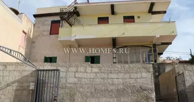 5 bedroom house in Ragusa, Italy