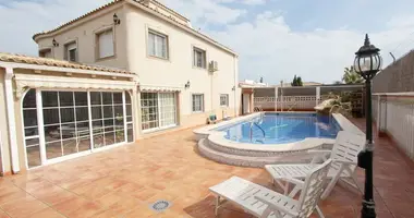 6 bedroom house in Torrevieja, Spain