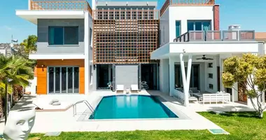 Villa 1 Zimmer mit Meerblick, mit Schwimmbad, mit Erste Küstenlinie in St. Tychon Community, Cyprus